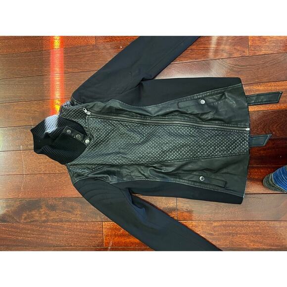 Armani Exchange leather jacket size large, has some damage as shown in pics - Picture 4 of 16